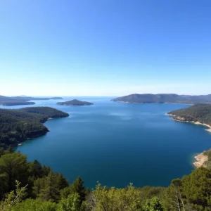 Scenic view of Lake Oroville at full capacity